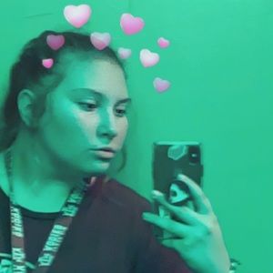 Meet your Posher, Brenna